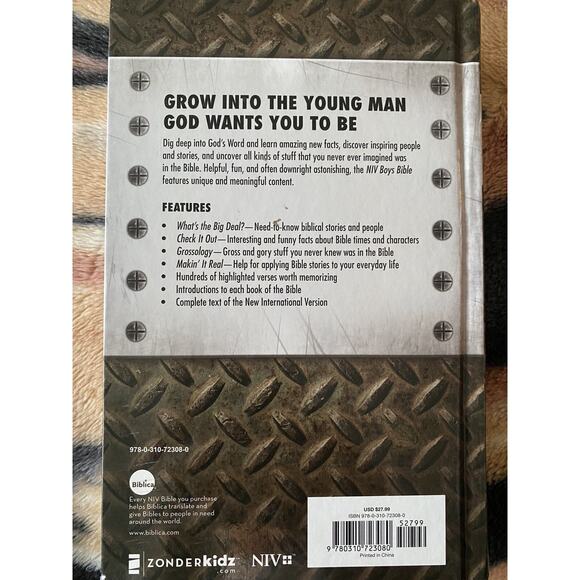 NIV Boys' Bible with studies by Zonderkidz (2011, Hardcover) READ - Picture 11 of 14